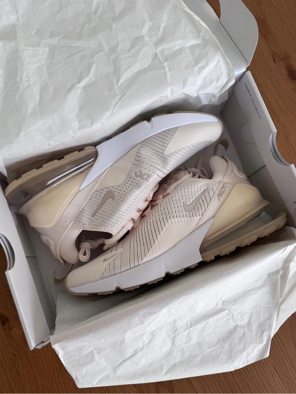 Women’s Nike Air Max 270 new in box